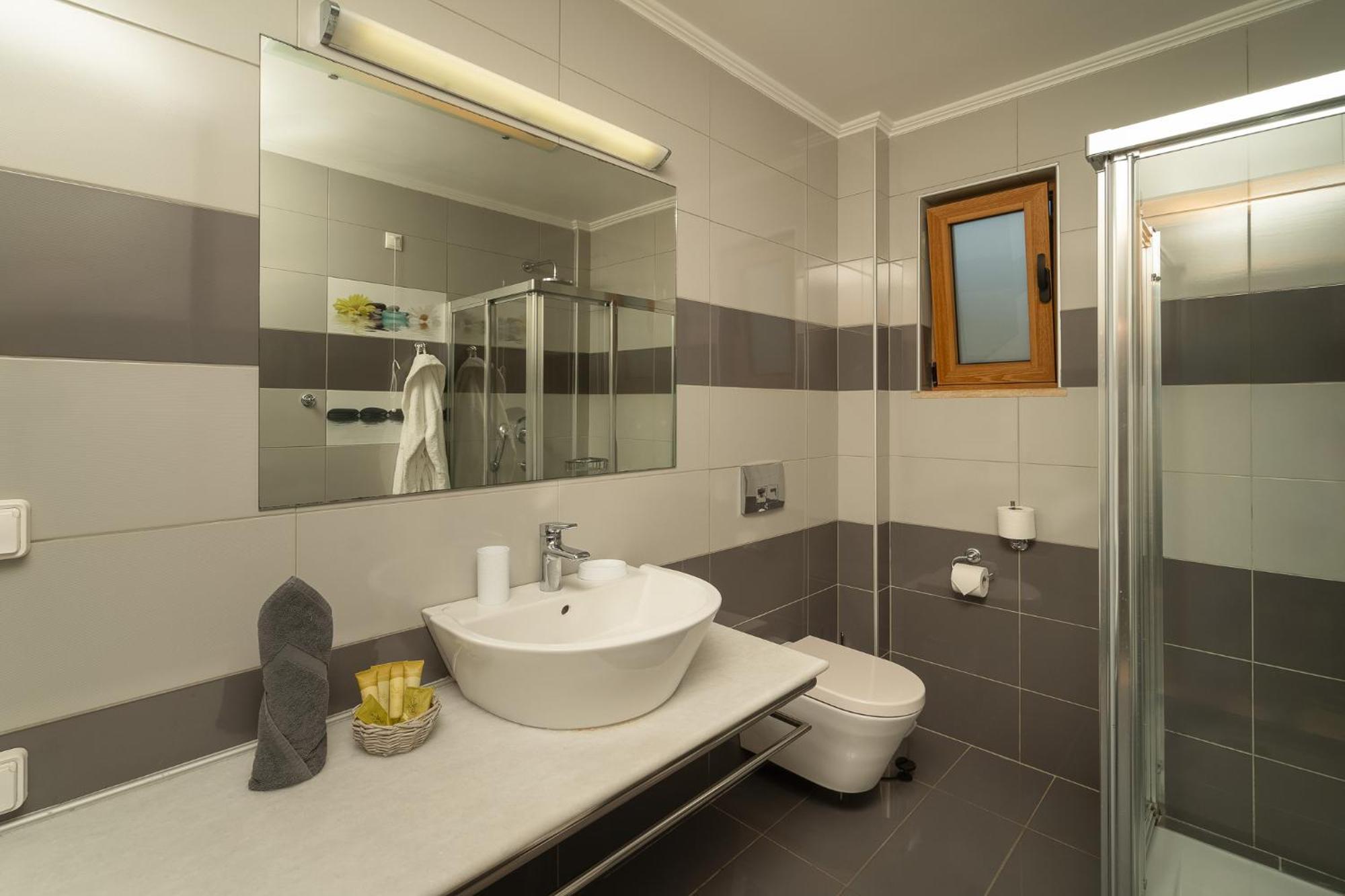 Niriides Luxury Villas Метони Экстерьер фото