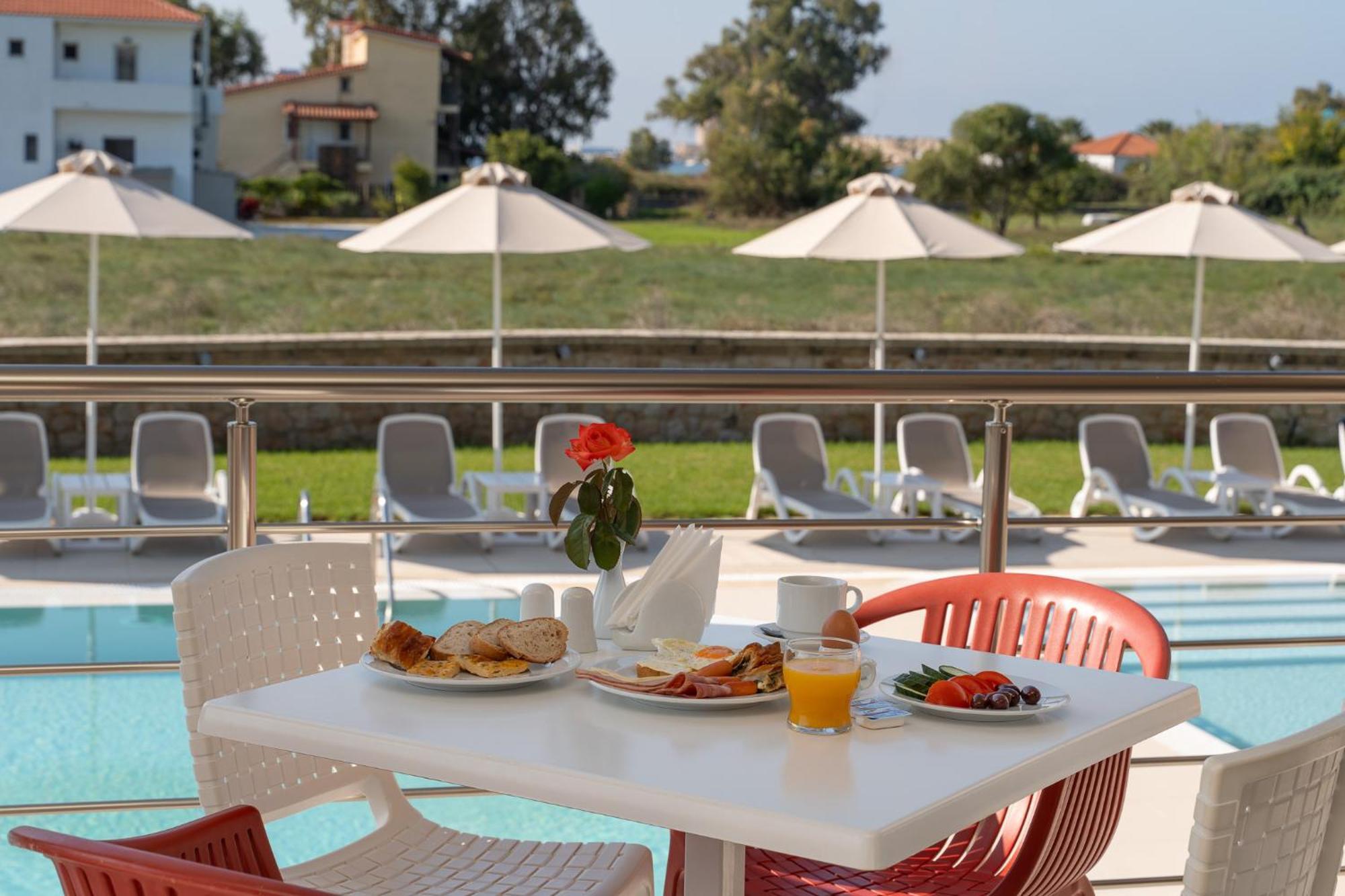 Niriides Luxury Villas Метони Экстерьер фото