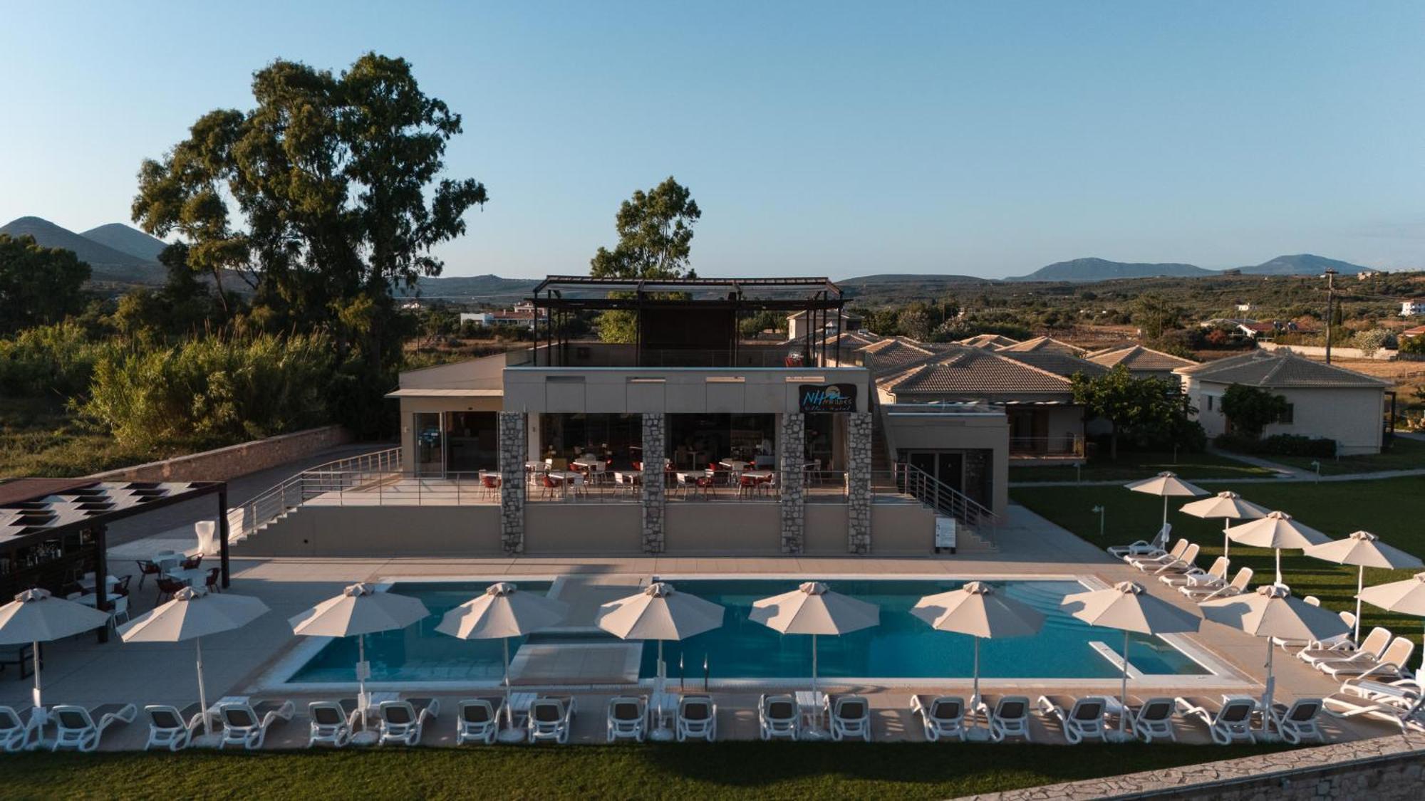 Niriides Luxury Villas Метони Экстерьер фото